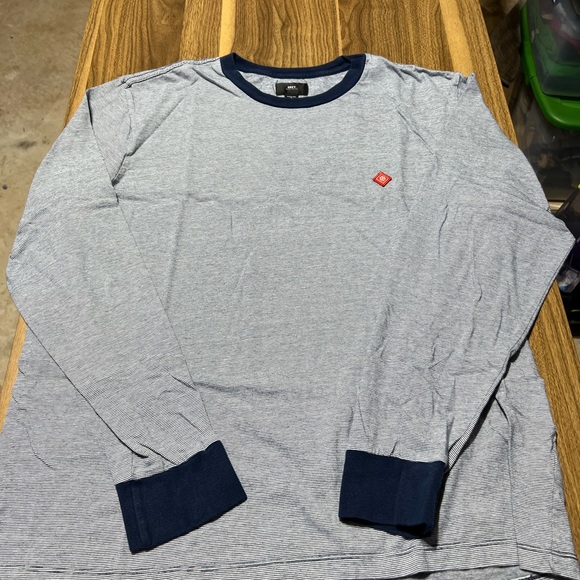 Men’s Obey Long Sleeve T Shirt Size XL - Picture 1 of 3